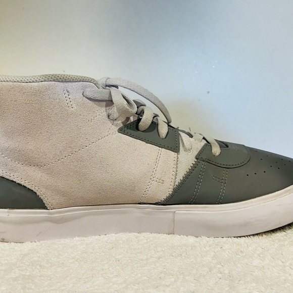 Jordan Series Mid .01 'Iris Whisper Smoke Grey' (DA8026-500), Size: 12 - Picture 14 of 15